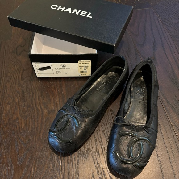 Chanel Cambon black flats oversized double logo quilted ballet flat size 40 - Picture 2 of 16